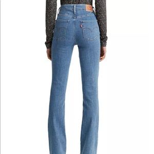 Levi’s sculpt super soft 725 High-Waist Bootcut Jeans